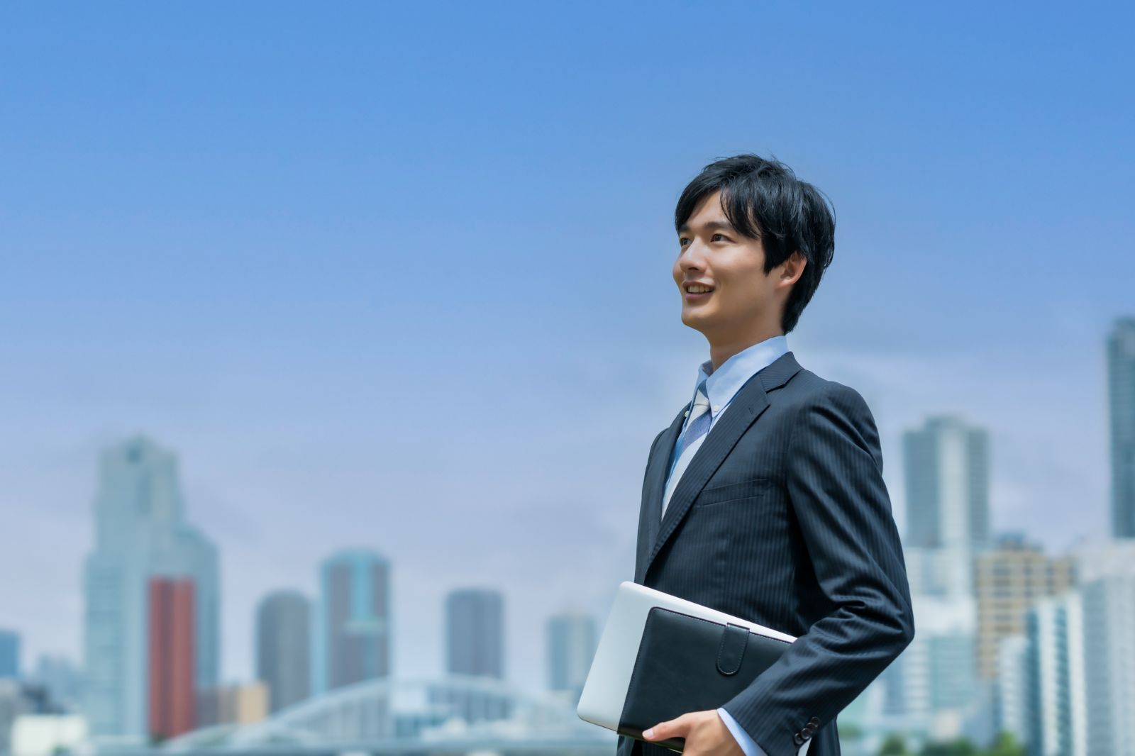 BizReach（ビズリーチ）の特徴や会員データ、料金、口コミ、注意点を解説